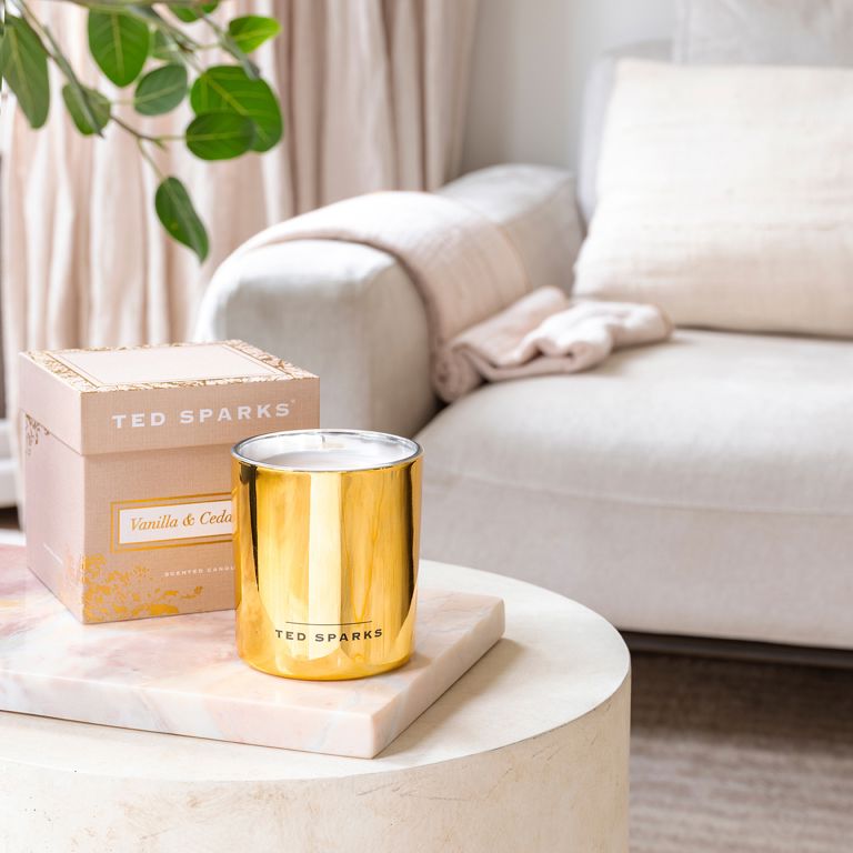 Demi - Vanilla & Cedarwood